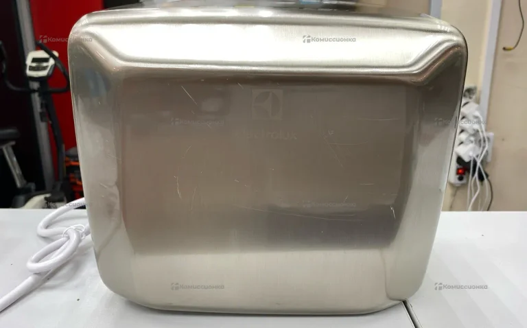 Сушилка для рук Electrolux
