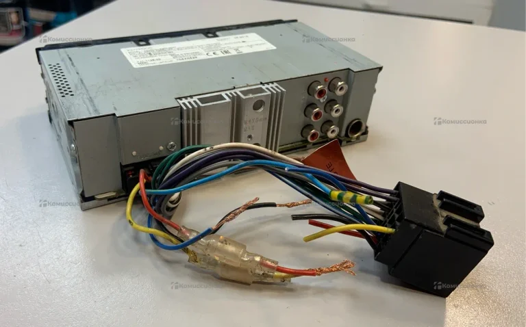 Автомагнитола  KENWOOD КММ-304Y