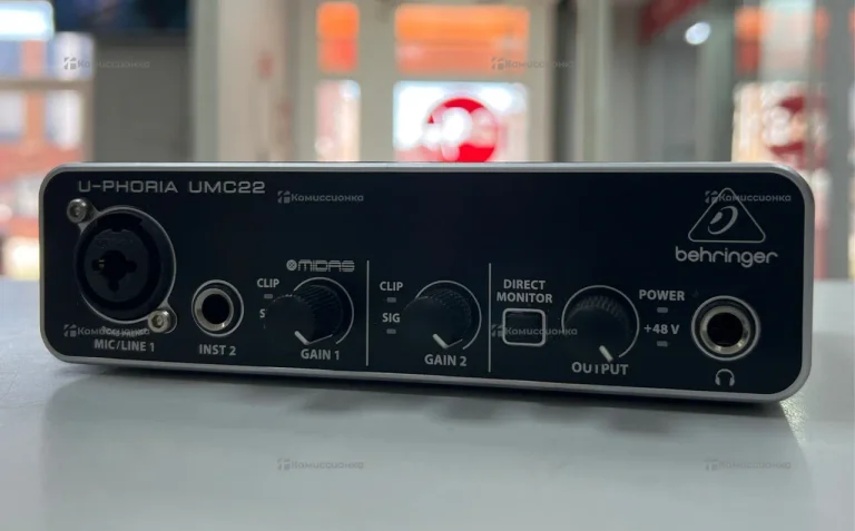 Звуковая карта behringer UMC22