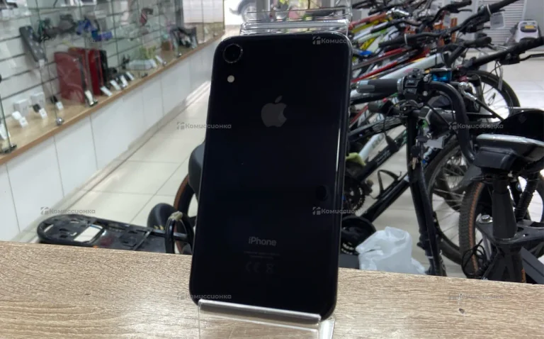 Apple iPhone XR 64ГБ