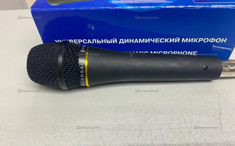 Универсальный динамический микрофон BBK DM-130