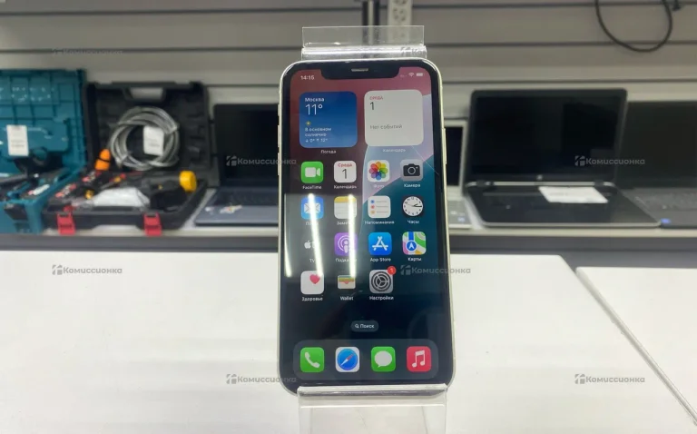 Apple iPhone 11 4/128 ГБ