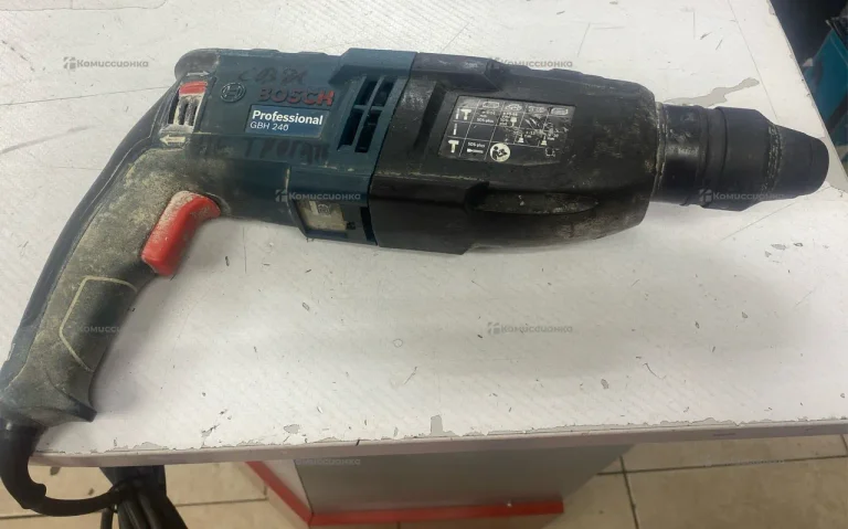 Перфоратор BOSCH GBH 240 Professional