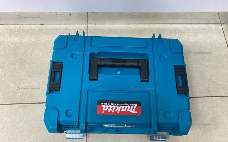 Гайковерт аккумуляторный Makita DTW700