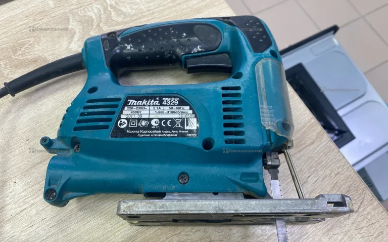 Лобзик Макита 4329
