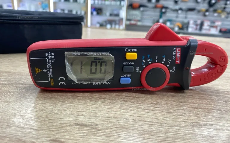 Вольтометр UT210E