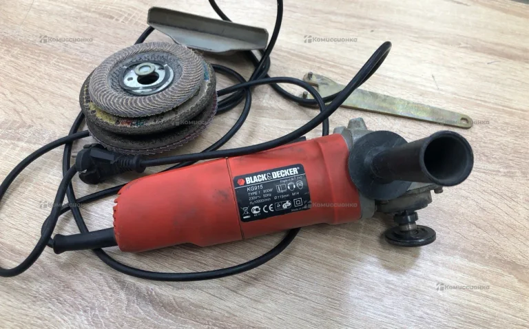 УШМ Black Decker KG915