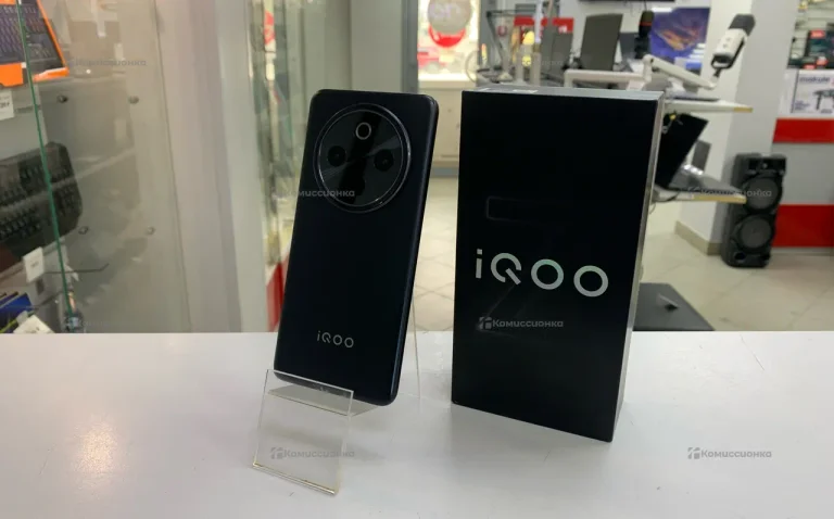 IQOO Z10, 12/256Gb