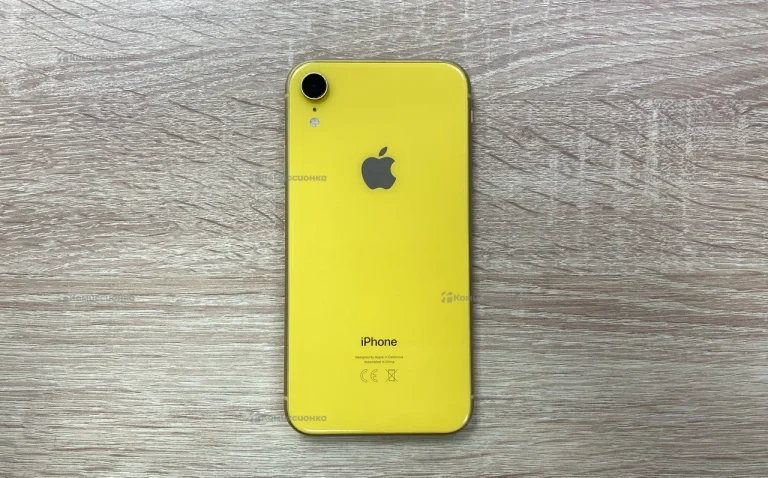 Apple iPhone XR 64 ГБ