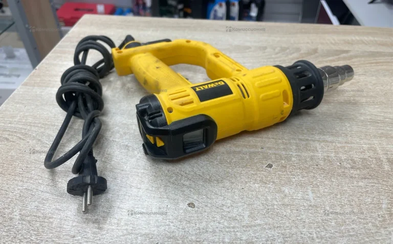 Профессиональный строительный фен dewalt D26414
