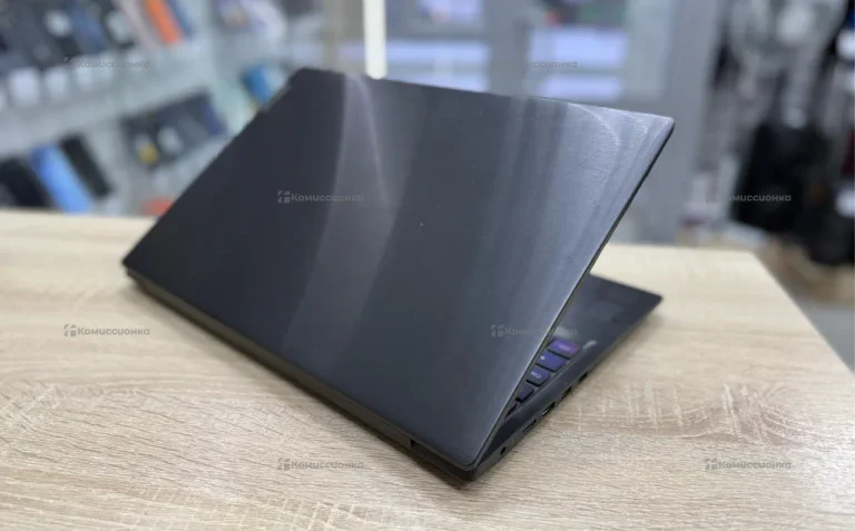 Ноутбук  Lenovo AMD A6-9225/ Radeon R5