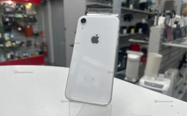 Apple iPhone XR 128 ГБ