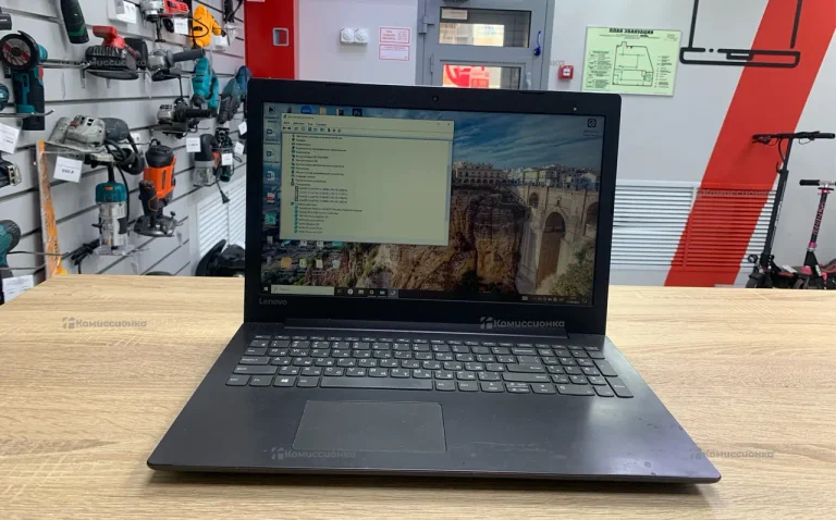 Ноутбук  lenovo 81dc