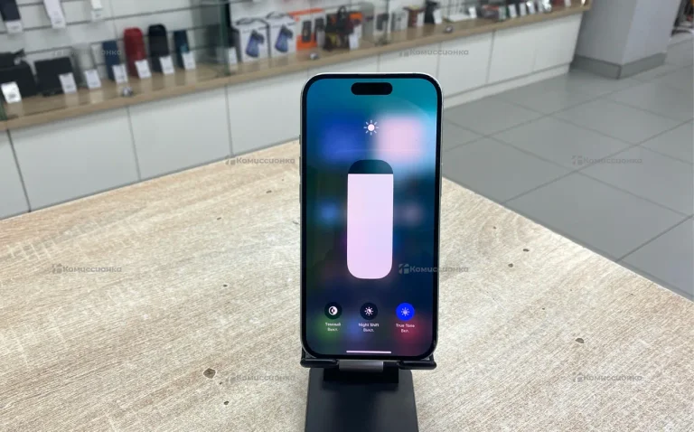 Apple iPhone 15 6/256 ГБ