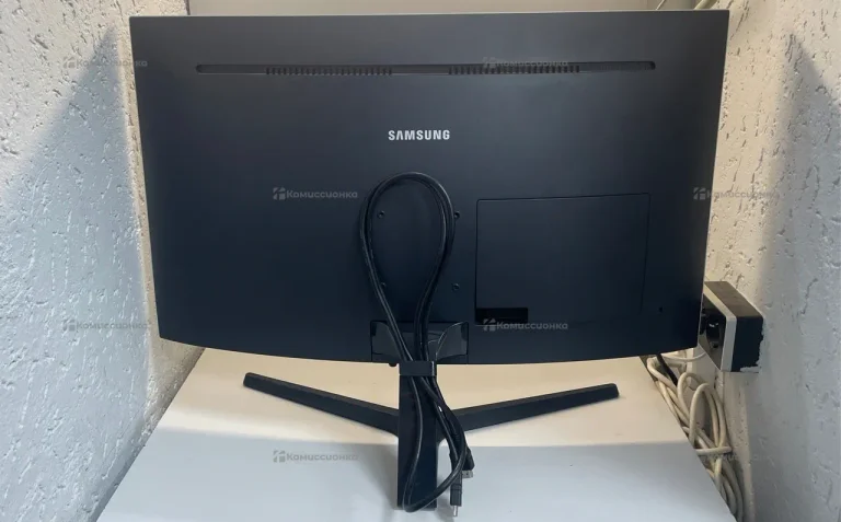 Монитор Samsung C27JG50QQI