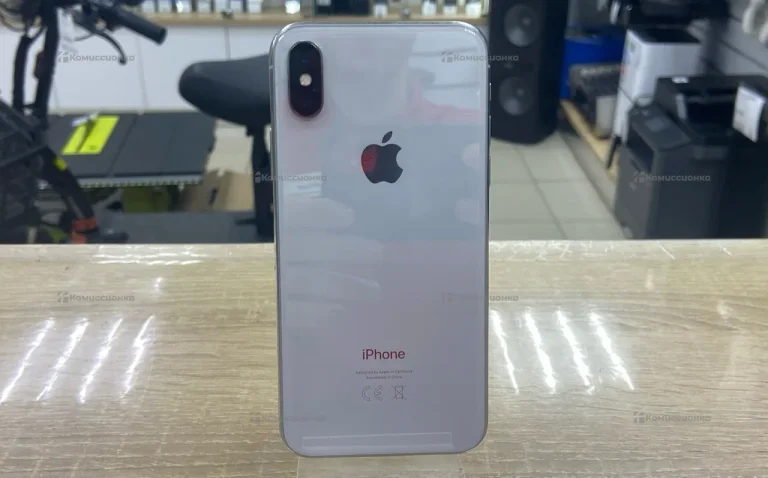 Apple iPhone X 64ГБ