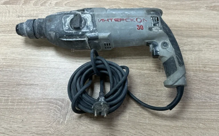 Перфоратор Интерскол П-30/900ЭР