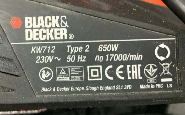Рубанок Black & Decker KW712