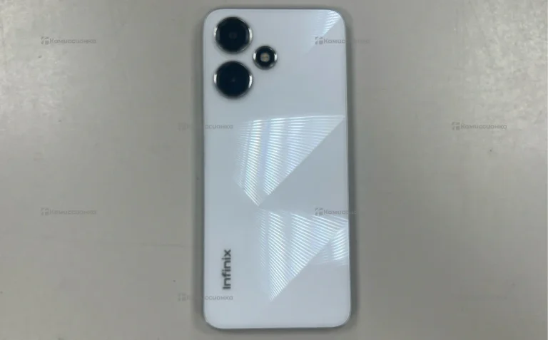 Infinix Hot 30 Play 8/128 ГБ