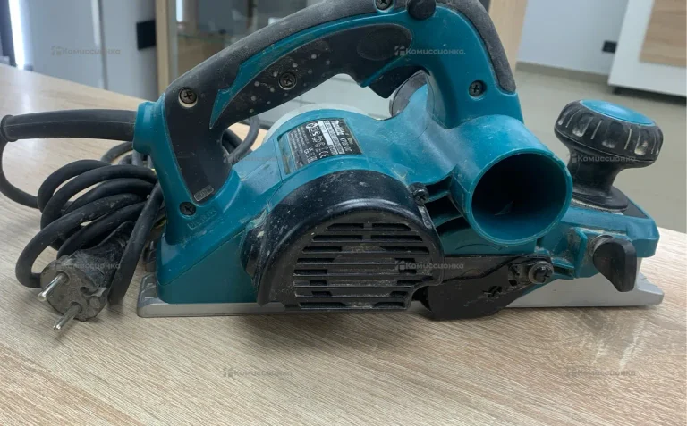 Электрорубанок makita KP0810C