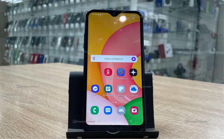 Samsung Galaxy A01 2/16 ГБ