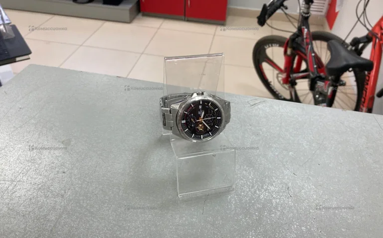 Часы Casio Edifice EFR-556