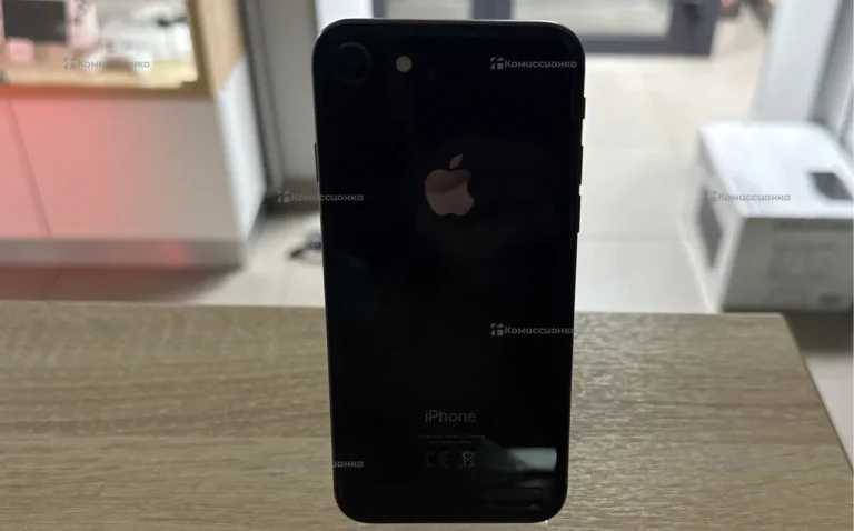 Apple iPhone 8 2/64 ГБ