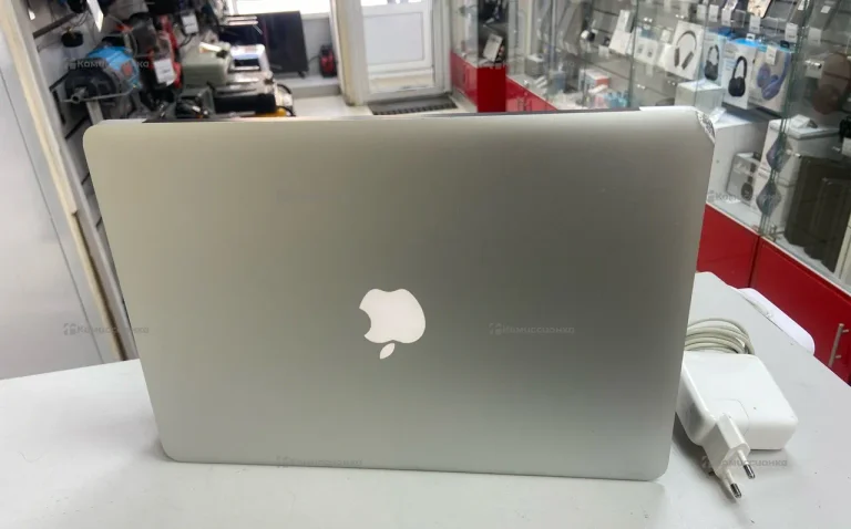 Ноутбук  MacBook Air 2017