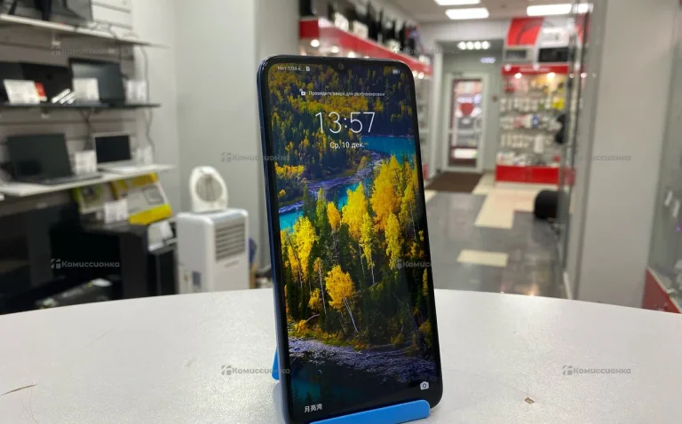 Телефон Honor Play 20 4/128 ГБ