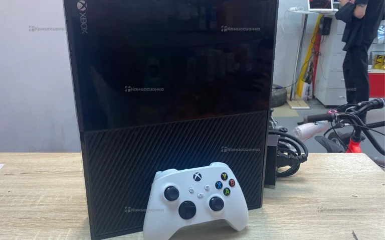 Приставка Xbox One 500Gb