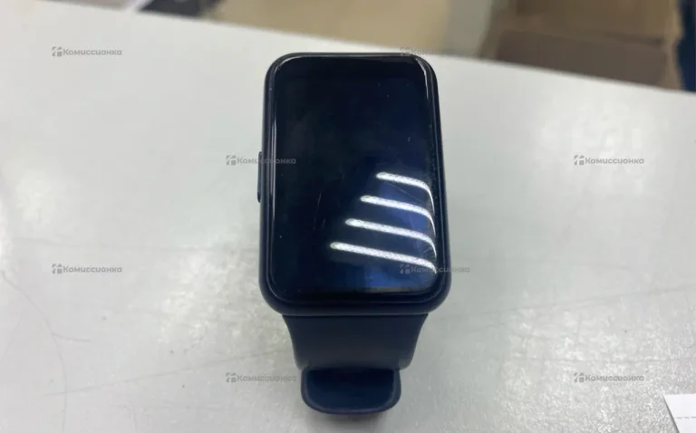 Часы  Huawei watch fit