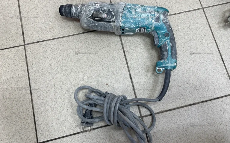 Перфоратор makita HR2470 (2021г)