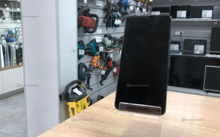 Infinix smart 8 4/128