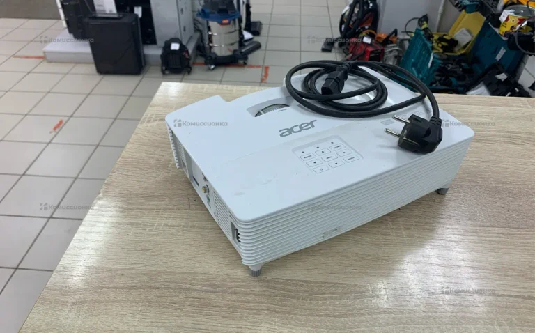 Проектор  Acer H6517ST (2)