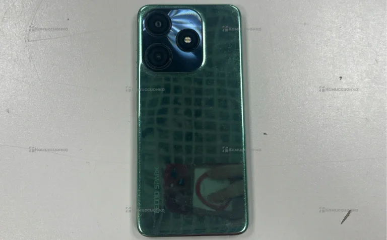 Tecno Spark 10C 4/64 ГБ