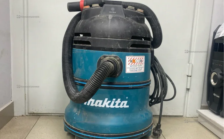 Строительный пылесос  Makita VC3510