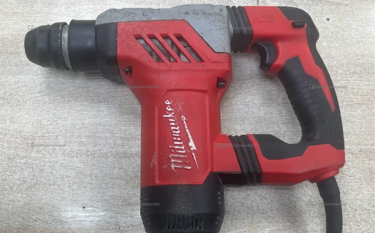 Перфоратор Milwaukee PLH 20 E