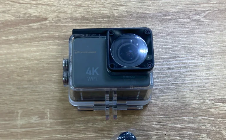 Экшн камера Digma DiCam 810