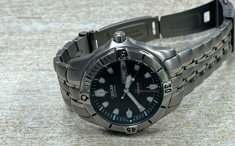Часы CITIZEN WR200