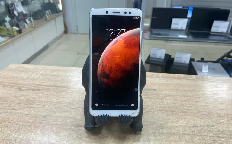 Xiaomi Redmi Note 5 4/64 ГБ
