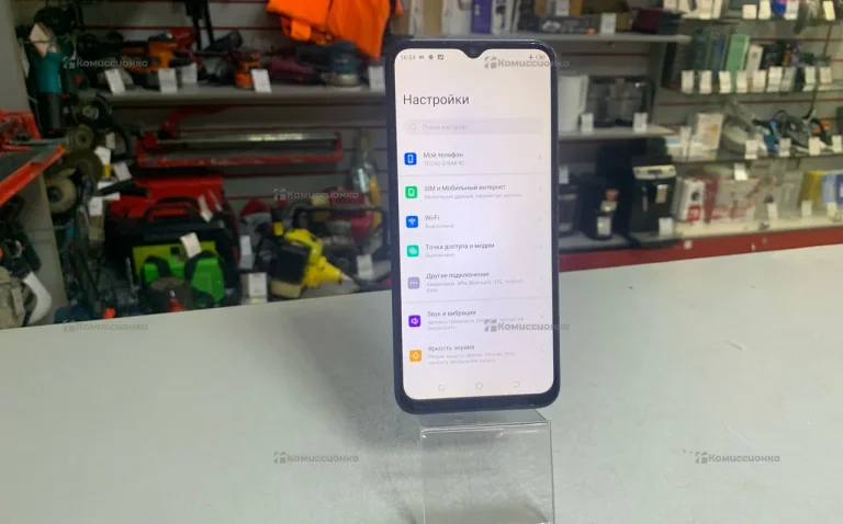 Tecno Spark 8C 4/64 ГБ