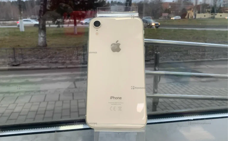 Apple iPhone XR 3/64 ГБ