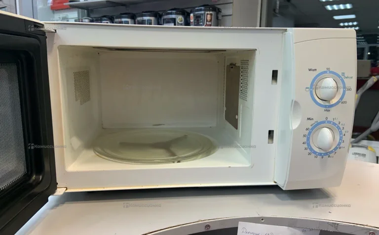 Микроволновая печь  LG MB-390a