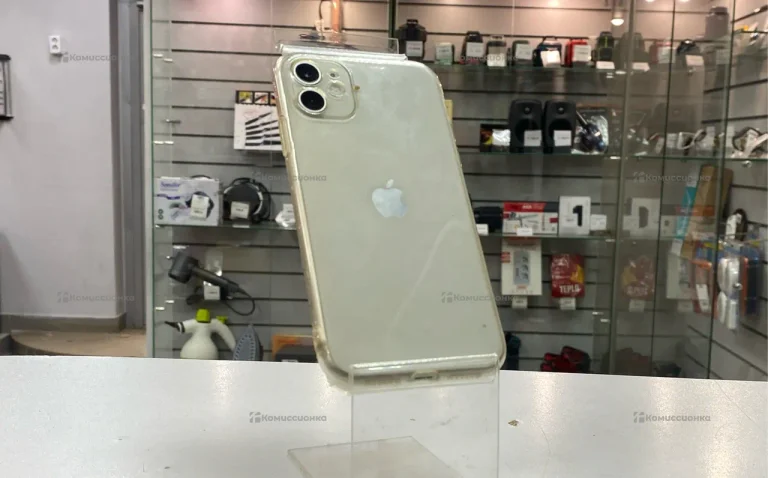 Apple iPhone 11 4/64 ГБ