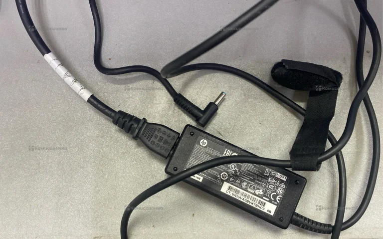 Ноутбук  HP 230 G3