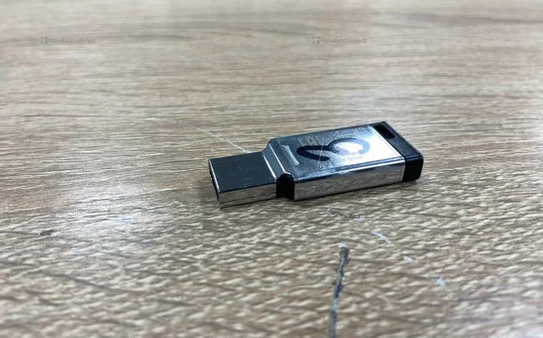 Флеш накопитель Sony 32gb