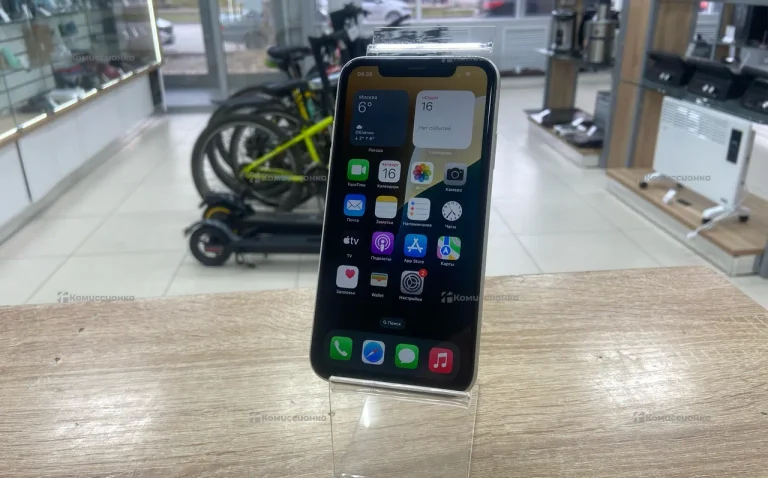 Apple iPhone 11 4/64 ГБ