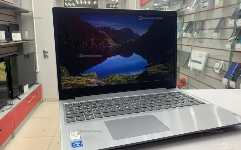 Ноутбук  Lenovo 81MX