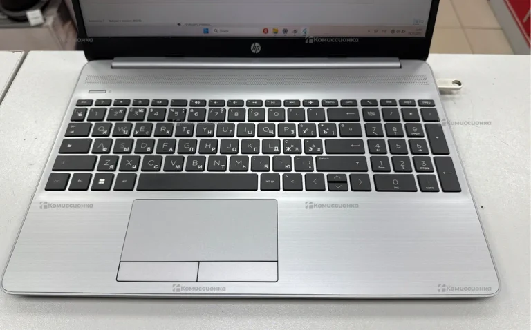 Ноутбук HP 255 G8