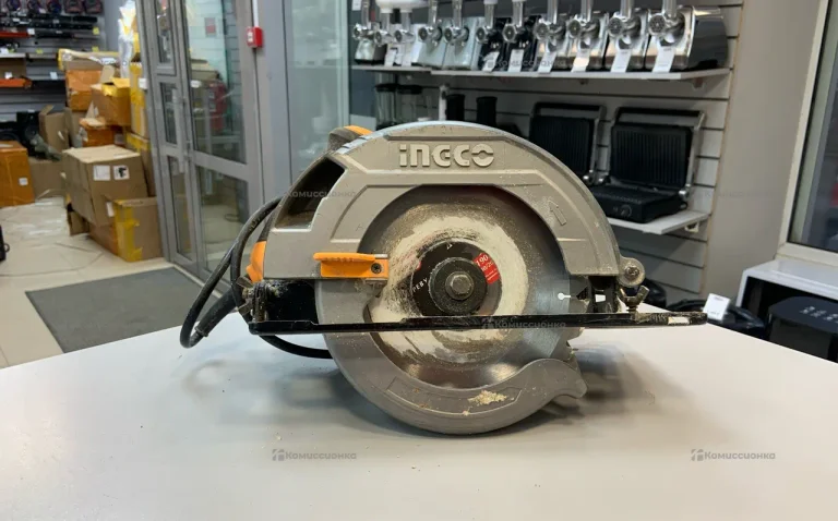 Циркулярная пила INGCO CS18569